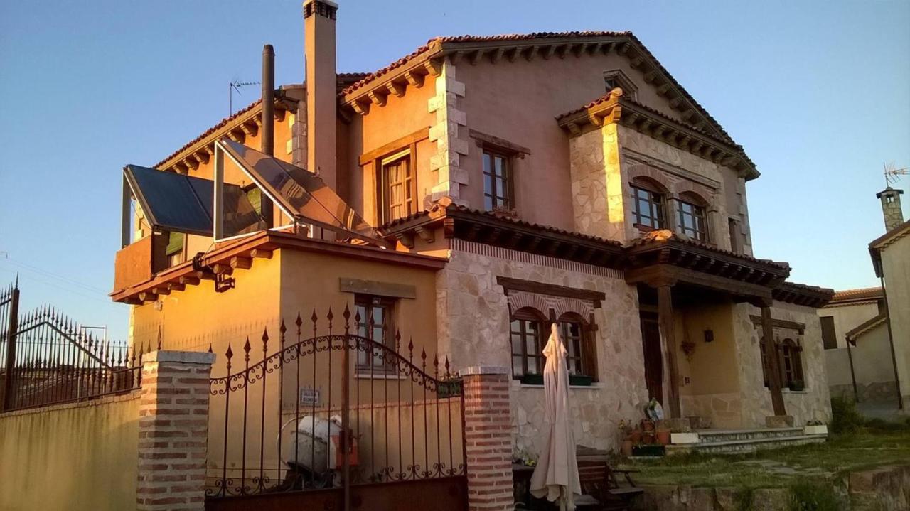 Penzion El Camino Real Villovela de Pirón Exteriér fotografie